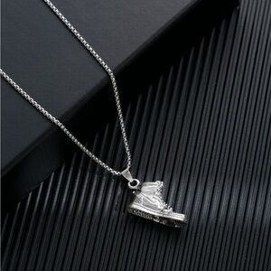 Air Jordan 1 Nike Silver Tone 3D Sneaker Pendant Necklace Hip Hop Streetwear